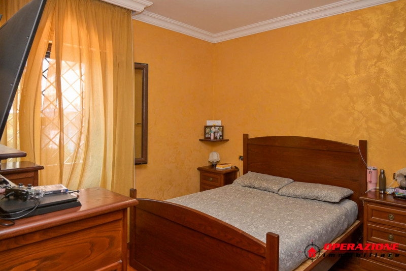 Immagine 22 di Villa in vendita  in via alfonso gallo a Roma