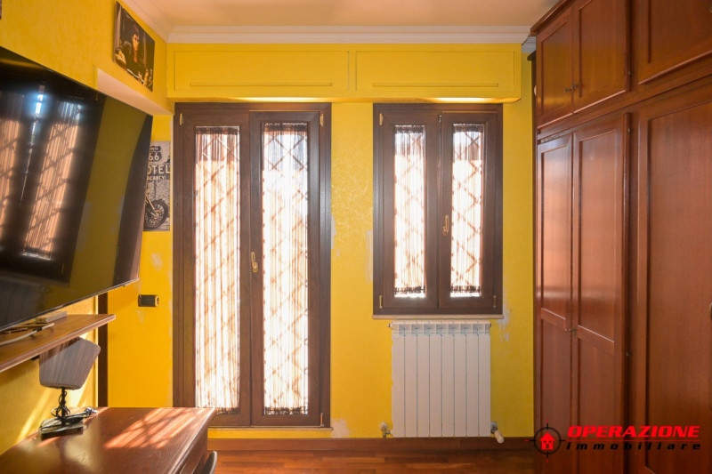 Immagine 38 di Villa in vendita  in via alfonso gallo a Roma