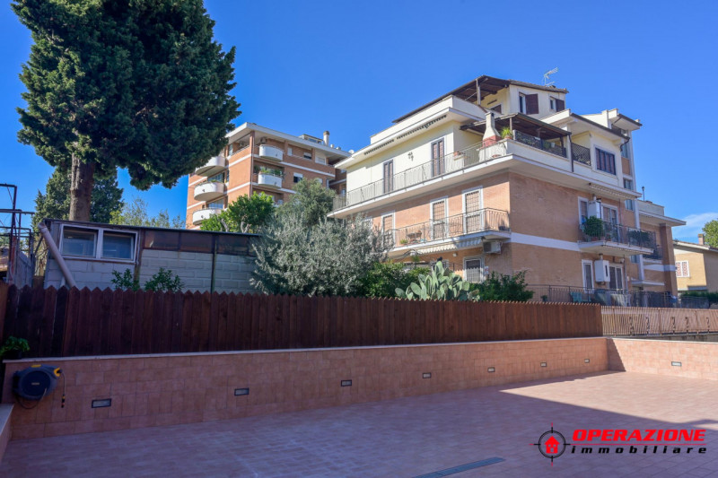 Immagine 64 di Villa in vendita  in via alfonso gallo a Roma