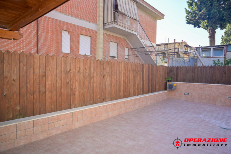 Immagine 65 di Villa in vendita  in via alfonso gallo a Roma