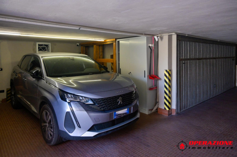 Immagine 70 di Villa in vendita  in via alfonso gallo a Roma