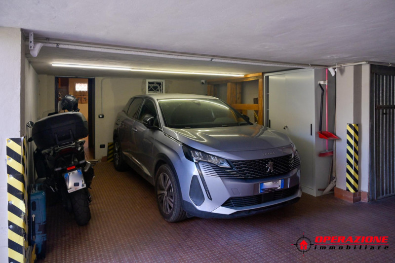 Immagine 71 di Villa in vendita  in via alfonso gallo a Roma