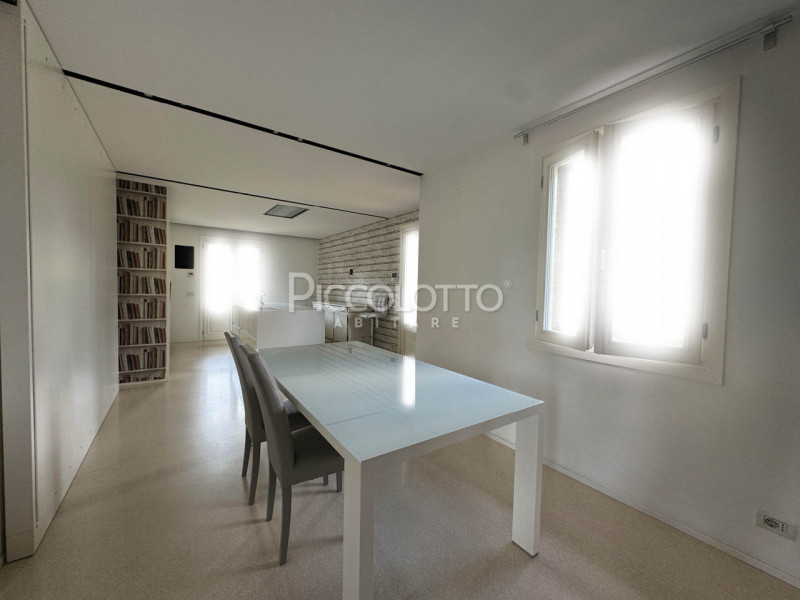 Immagine 23 di Villa in vendita  in via Meucci a Salzano