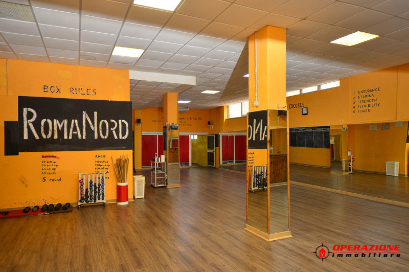 Immagine 4 di Attività commerciale in vendita  in via tommaso zigliara a Roma