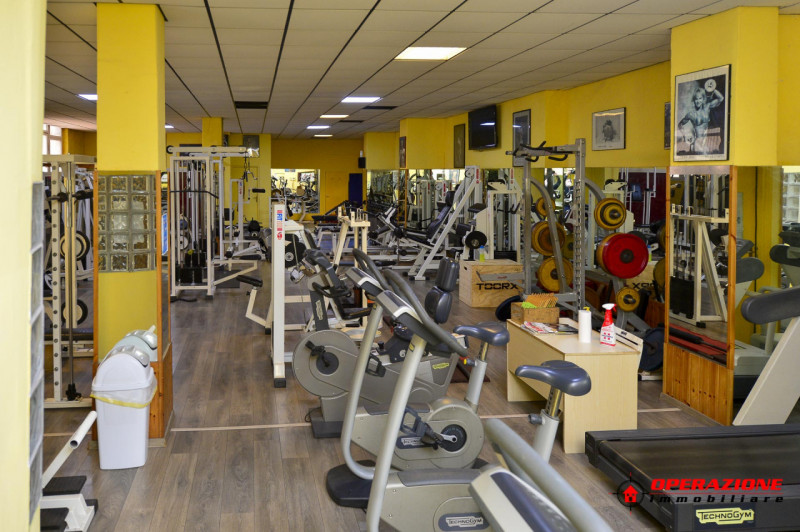 Immagine 8 di Attività commerciale in vendita  in via tommaso zigliara a Roma