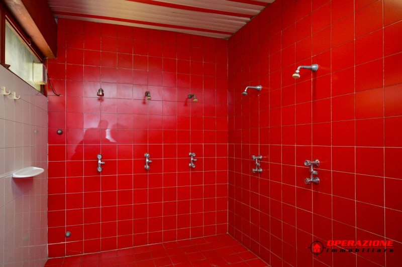 Immagine 19 di Attività commerciale in vendita  in via tommaso zigliara a Roma