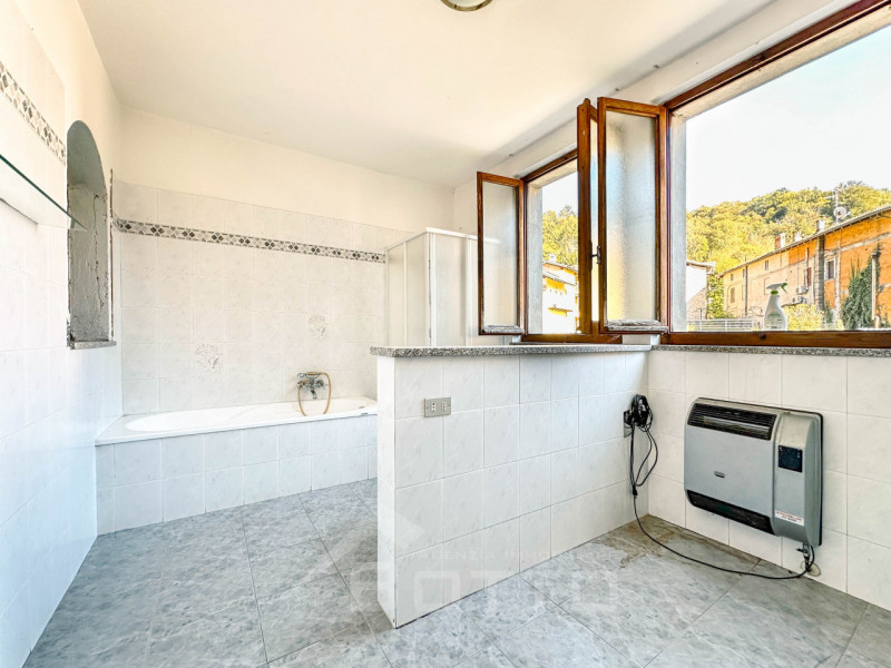 Immagine 16 di Villetta a schiera in vendita  in Frazione plello 107/b a Borgosesia