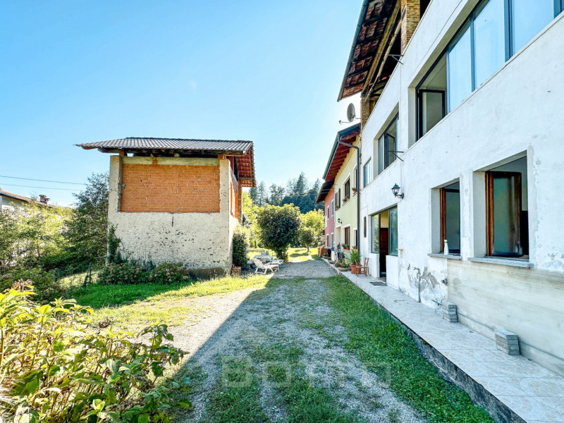 Immagine 21 di Villetta a schiera in vendita  in Frazione plello 107/b a Borgosesia