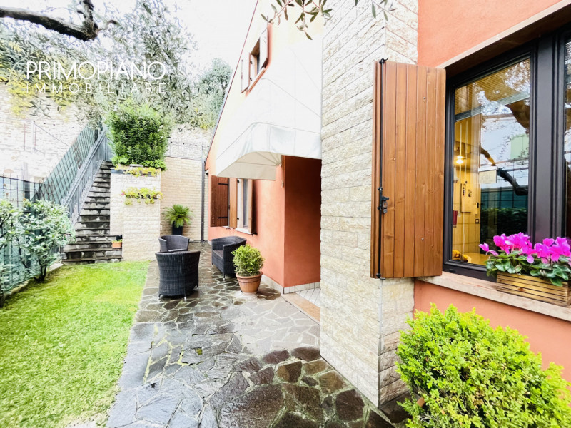 Immagine 50 di Villetta a schiera in vendita  in Via Fossà a Cavaion Veronese