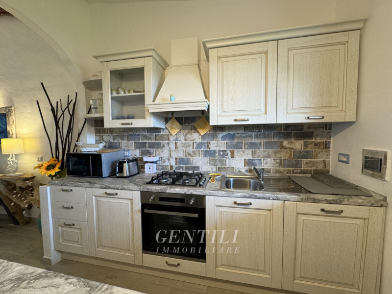 Immagine 7 di Villetta a schiera in vendita  a Arzachena