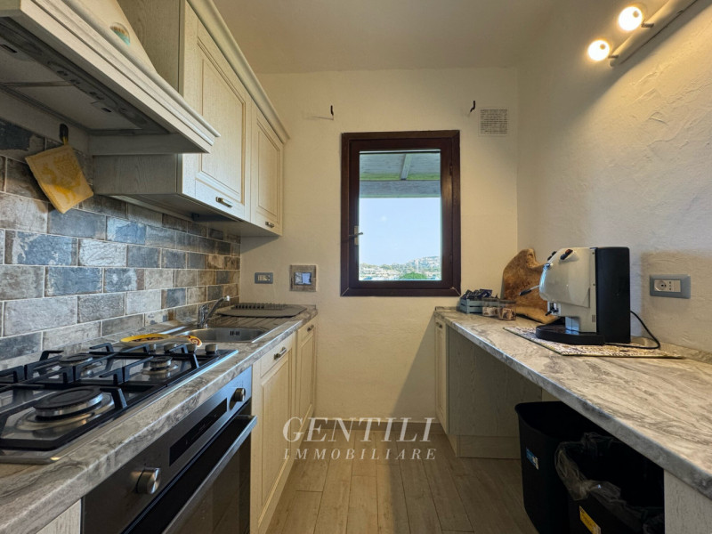 Immagine 8 di Villetta a schiera in vendita  a Arzachena