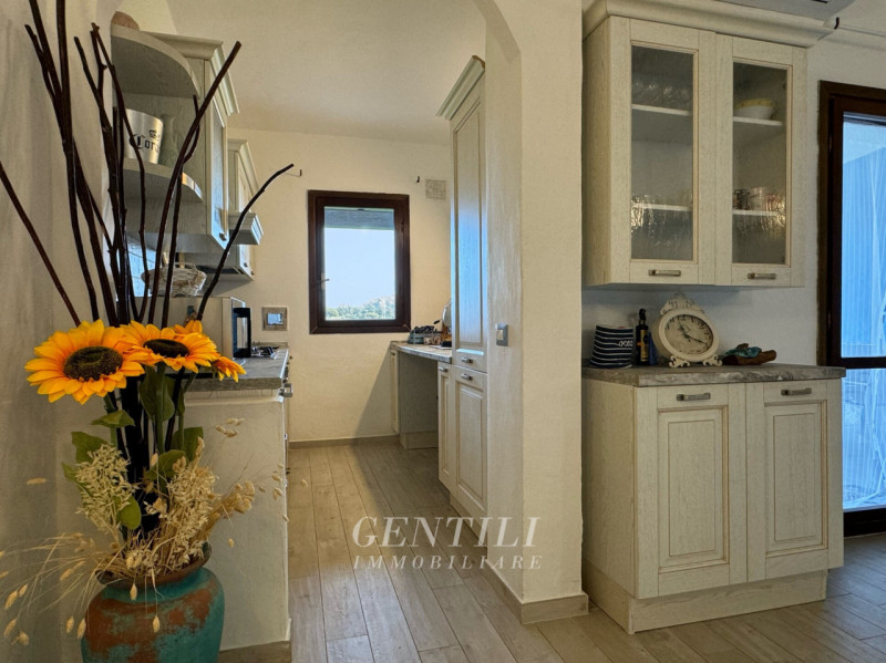 Immagine 9 di Villetta a schiera in vendita  a Arzachena