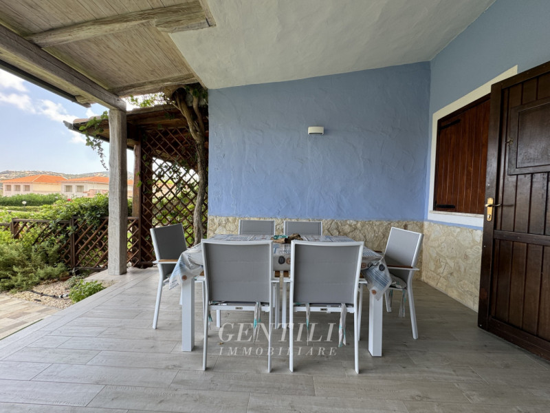 Immagine 26 di Villetta a schiera in vendita  a Arzachena