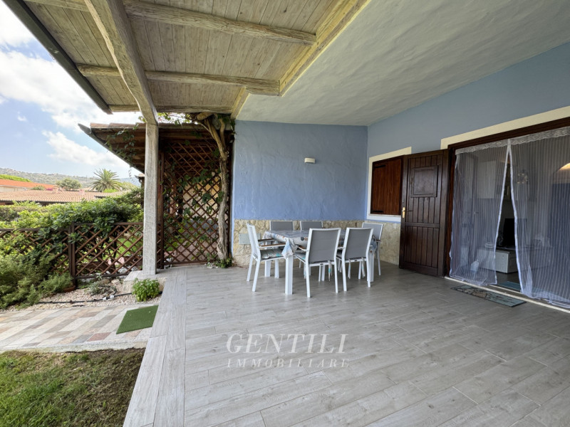 Immagine 27 di Villetta a schiera in vendita  a Arzachena