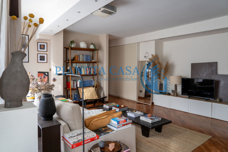 Immagine 7 di Appartamento in vendita  in via Mac Mahon 45 a Milano