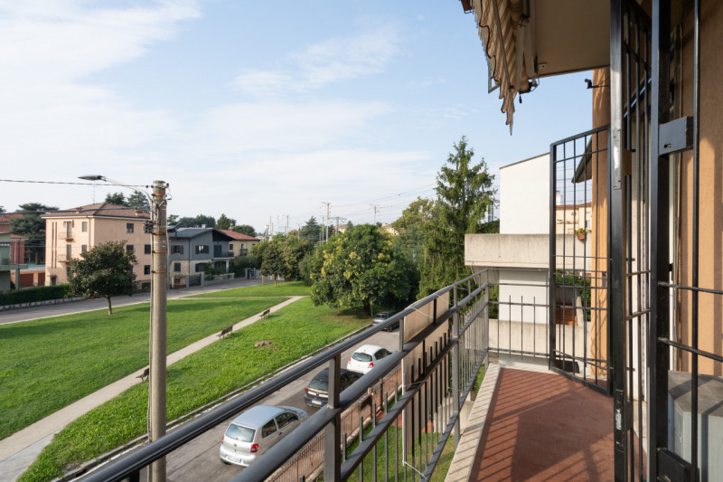 Immagine 15 di Appartamento in vendita  in Via Del Brasile 5 a Brescia