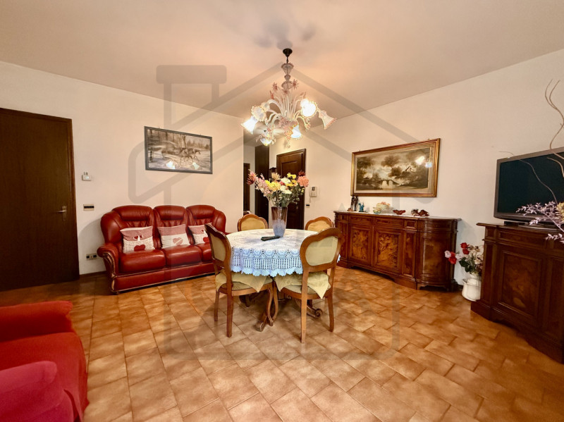 Immagine 4 di Appartamento in vendita  in Via Marcello Benedetto a Abano Terme