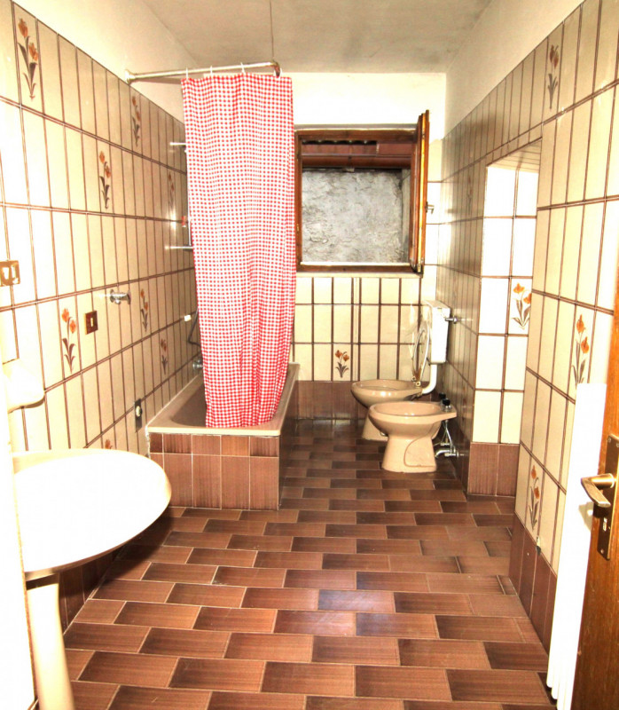 Immagine 11 di Appartamento in vendita  in Via Trento 53 a Salorno .Salurn.