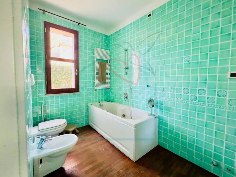 Immagine 11 di Villetta a schiera in vendita  in via mulino del piano a Castelnuovo Magra