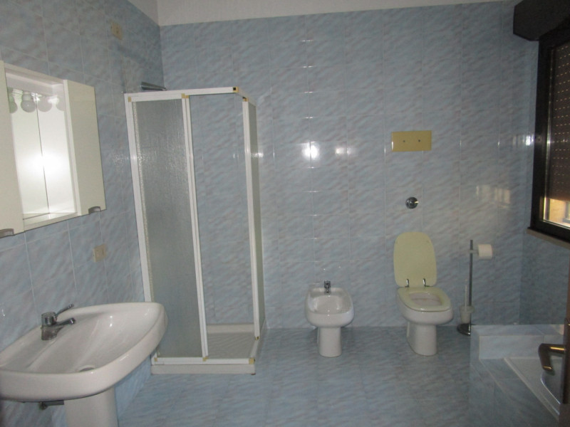 Immagine 8 di Ufficio in affitto  a Stra