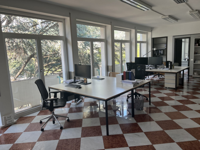 Immagine 1 di Ufficio in affitto  in Piazza Vittoria a Bolzano