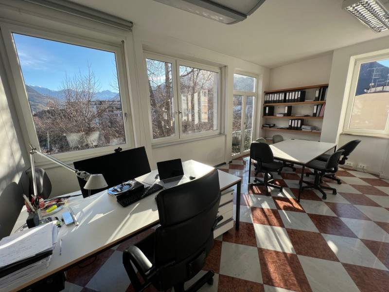 Immagine 3 di Ufficio in affitto  in Piazza Vittoria a Bolzano