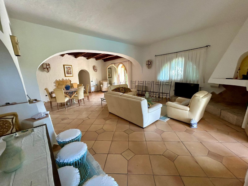 Immagine 5 di Villa in vendita  in via del timone a Arzachena