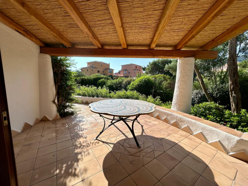 Immagine 17 di Villa in vendita  in via del timone a Arzachena