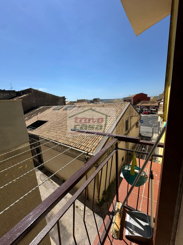 Immagine 13 di Casa indipendente in vendita  in vicolo medusa 3 a Siracusa