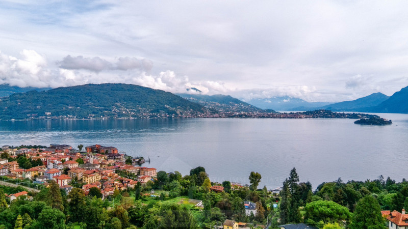 Immagine 2 di Villa in vendita  in Via due riviere, 70 a Baveno