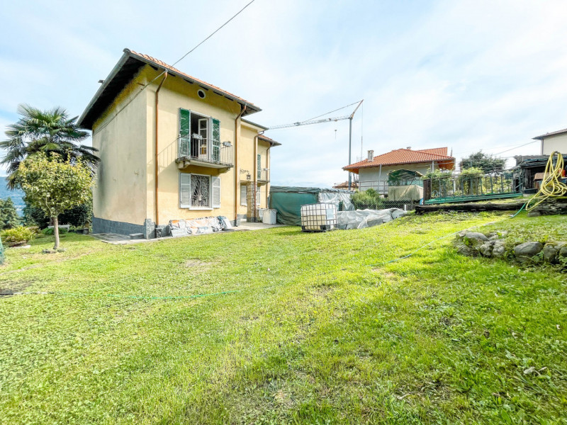 Immagine 24 di Villa in vendita  in Via due riviere, 70 a Baveno