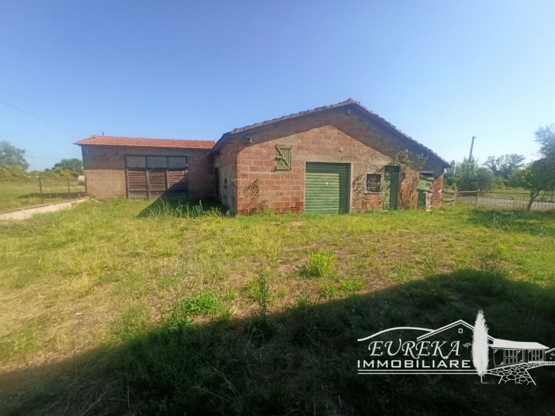 Immagine 17 di Casa indipendente in vendita  in via roma 152 a Castiglione Del Lago