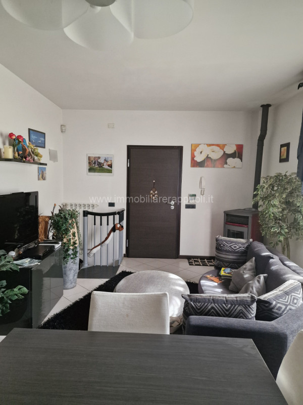 Immagine 4 di Appartamento in vendita  a Sinalunga