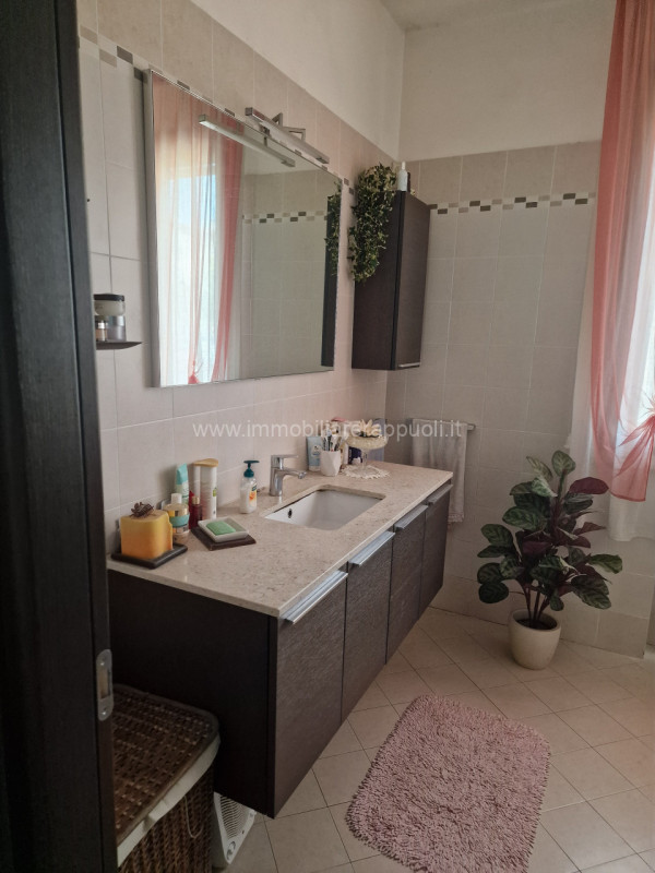 Immagine 8 di Appartamento in vendita  a Sinalunga