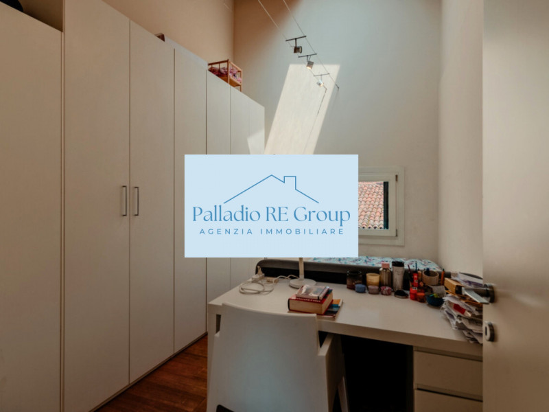 Immagine 4 di Attico in vendita  a Vicenza