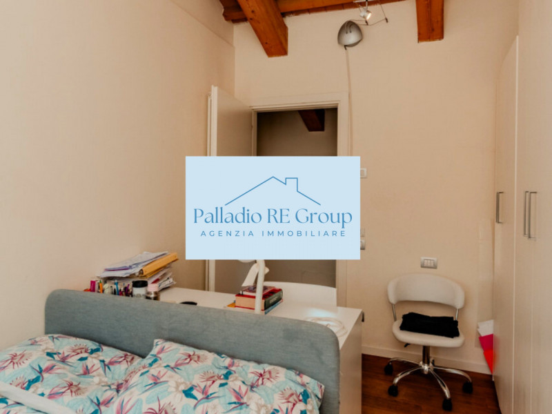 Immagine 5 di Attico in vendita  a Vicenza