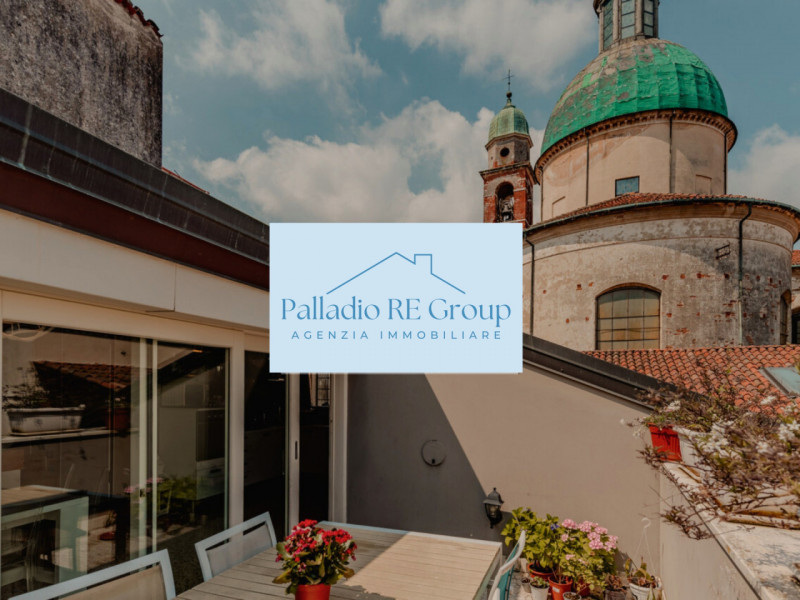 Immagine 13 di Attico in vendita  a Vicenza