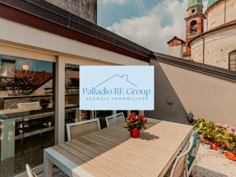 Immagine 15 di Attico in vendita  a Vicenza