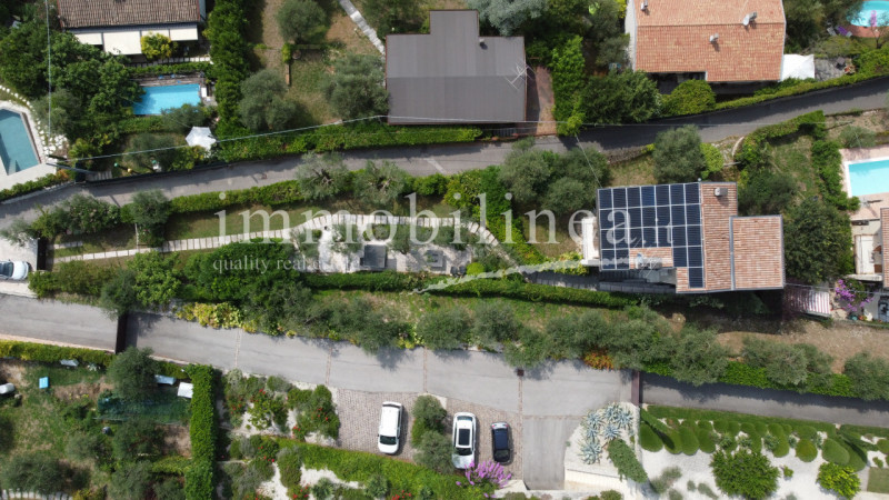 Immagine 5 di Attico in vendita  in Via Cesare Lombroso 17 a Torri Del Benaco