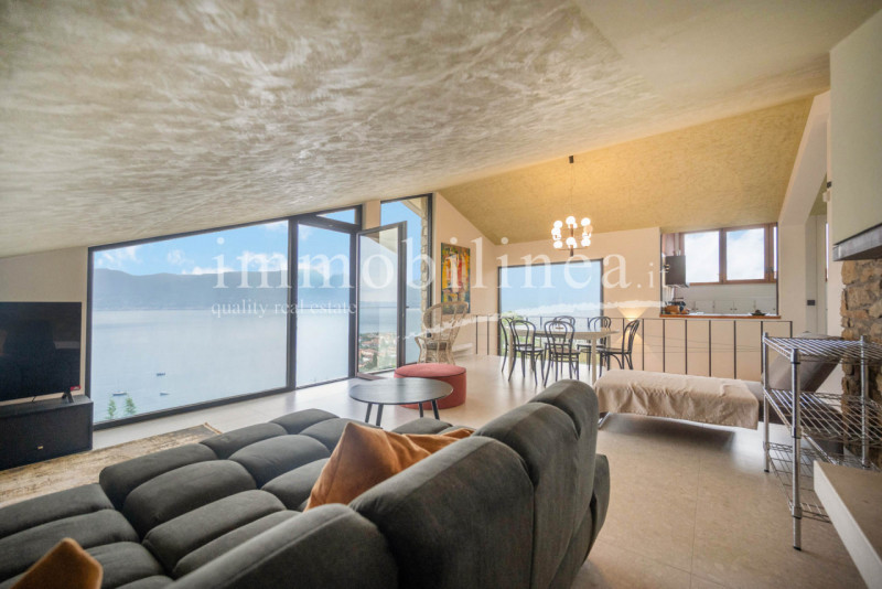 Immagine 30 di Attico in vendita  in Via Cesare Lombroso 17 a Torri Del Benaco