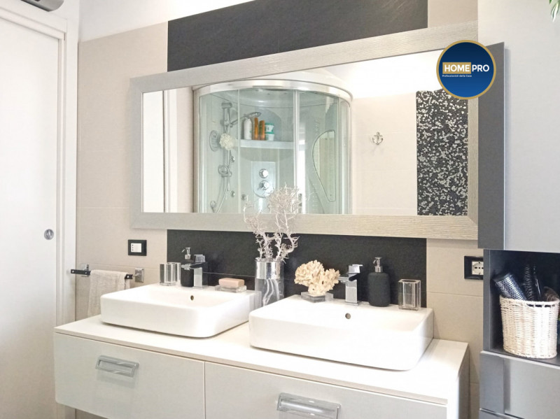 Immagine 19 di Appartamento in vendita  in Via Rosolina a Tivoli