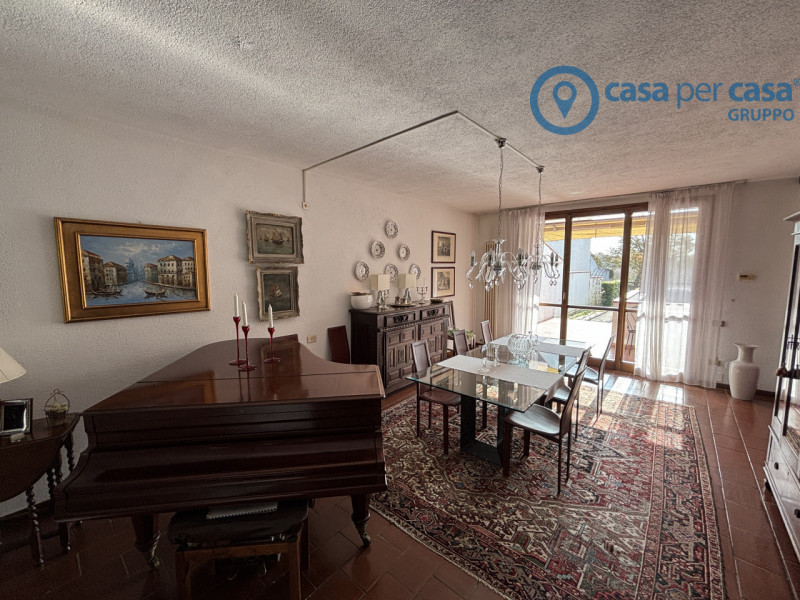 Immagine 2 di Villetta a schiera in vendita  a Rovigo