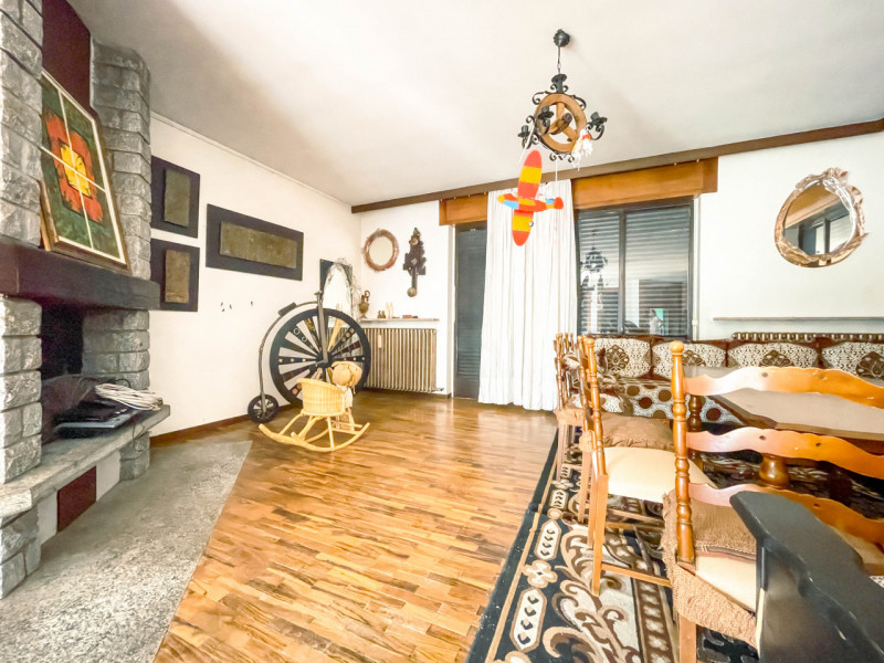 Immagine 3 di Casa indipendente in vendita  in VIA CASALE 17 a Bolzano Novarese