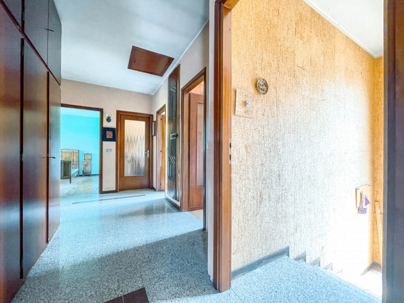 Immagine 10 di Casa indipendente in vendita  in VIA CASALE 17 a Bolzano Novarese