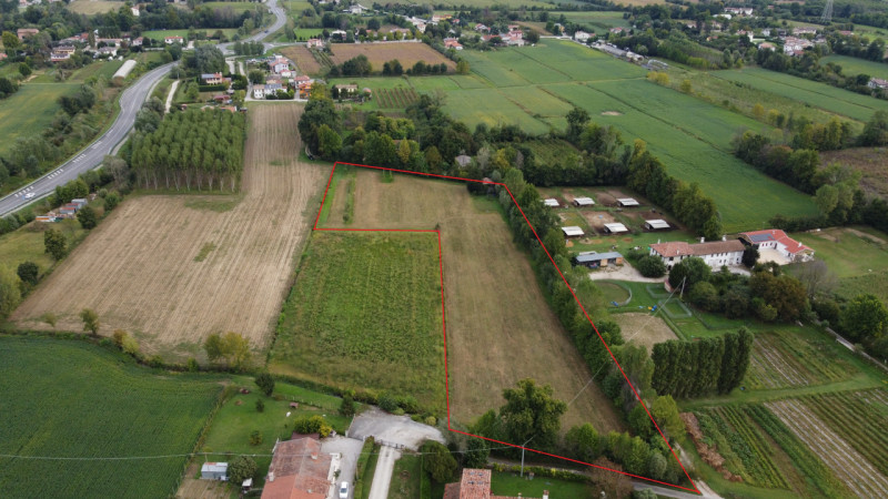 Immagine 1 di Terreno in vendita  in Via Morosini a Martellago