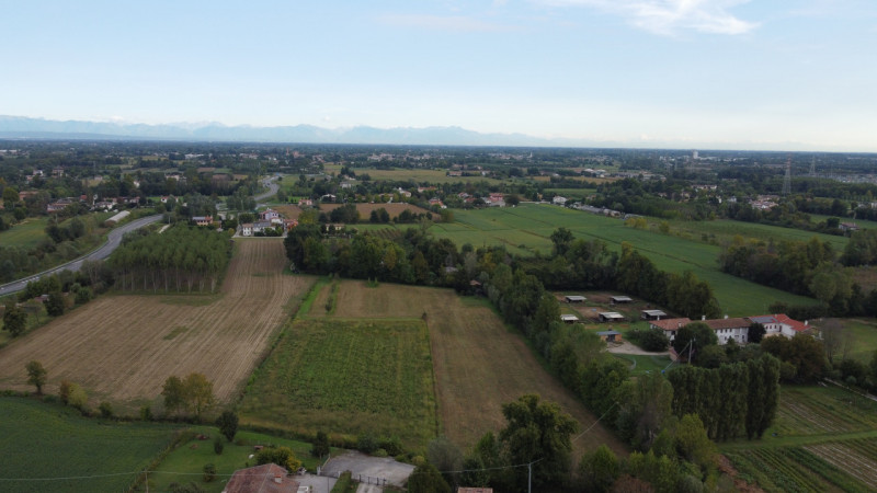 Immagine 2 di Terreno in vendita  in Via Morosini a Martellago