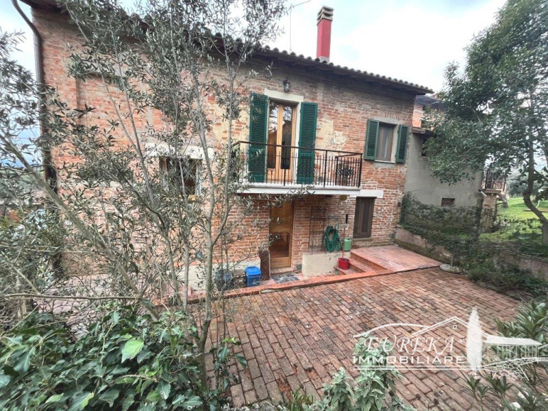 Immagine 3 di Villetta a schiera in vendita  in GIOIELLA a Castiglione Del Lago