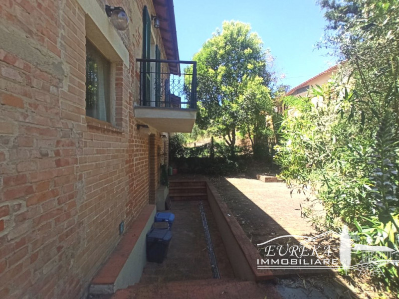 Immagine 4 di Villetta a schiera in vendita  in GIOIELLA a Castiglione Del Lago