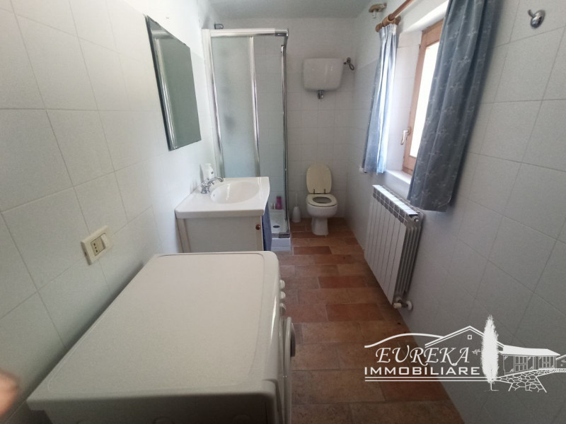 Immagine 18 di Villetta a schiera in vendita  in GIOIELLA a Castiglione Del Lago