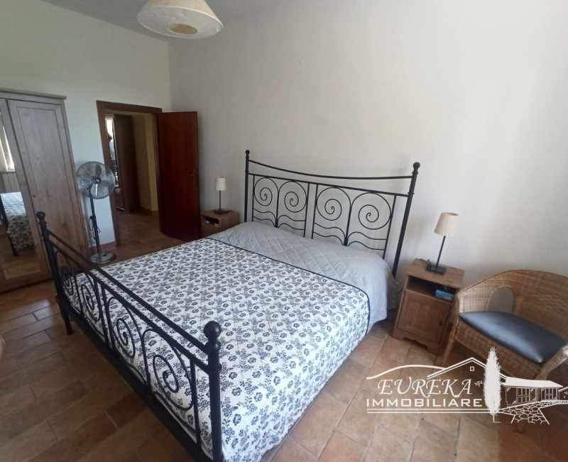 Immagine 27 di Villetta a schiera in vendita  in GIOIELLA a Castiglione Del Lago